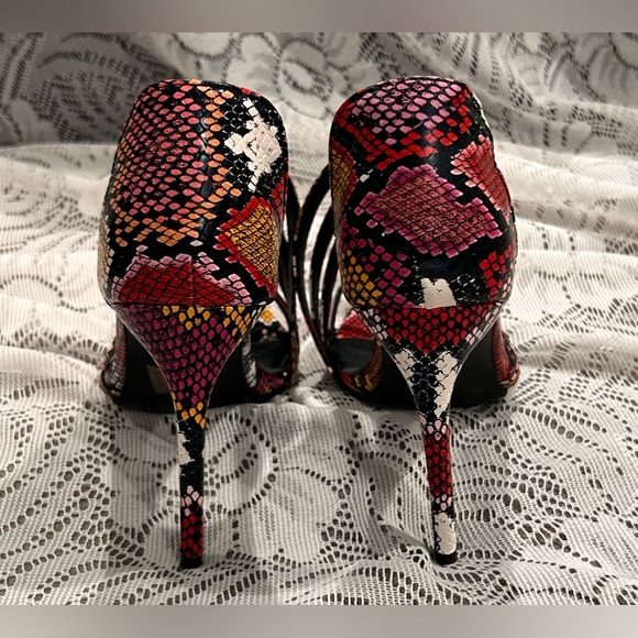 Strappy pink and red vegan snakeskin heel NIB size 39 (size 8 .5 US) - Picture 4 of 11